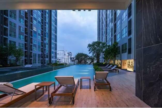 The Base Central Pattaya Seaview Exterior foto