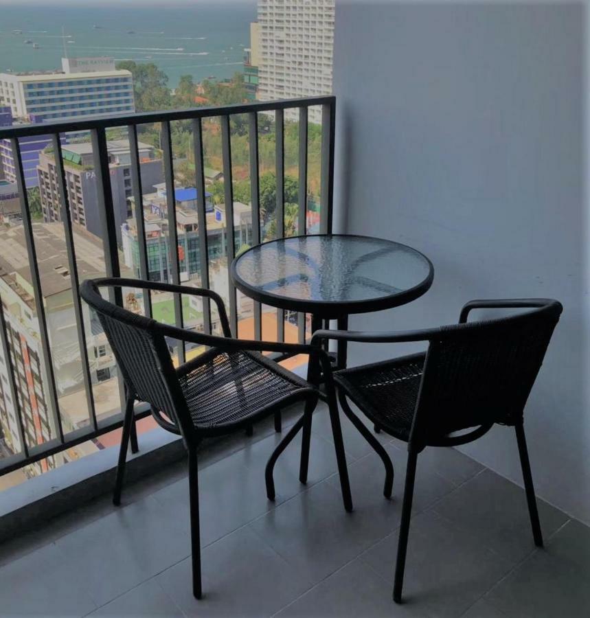 The Base Central Pattaya Seaview Exterior foto